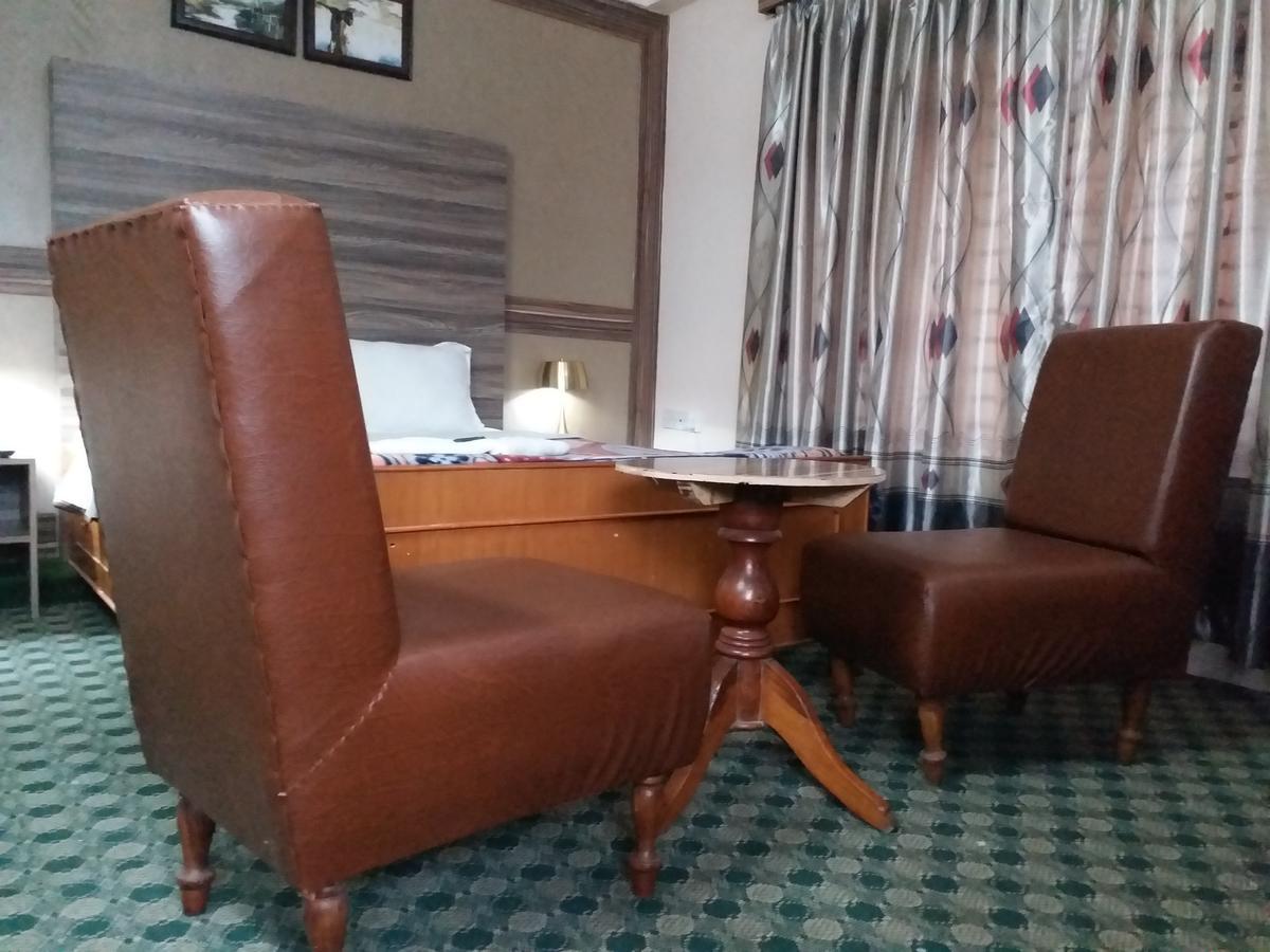 Hotel Marigold โปขระ ภายนอก รูปภาพ