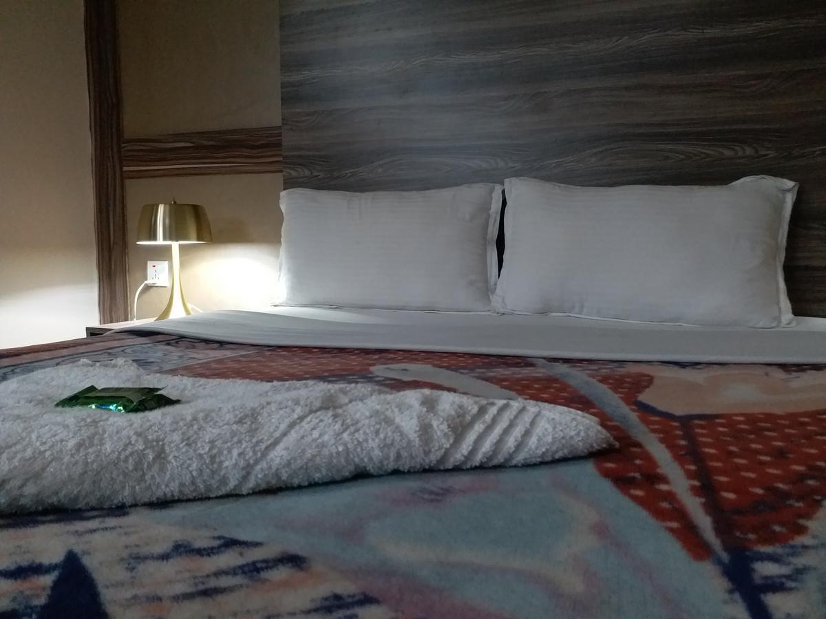 Hotel Marigold โปขระ ภายนอก รูปภาพ