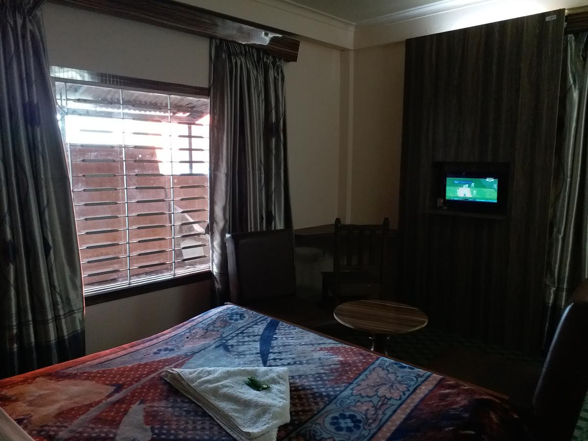 Hotel Marigold โปขระ ภายนอก รูปภาพ